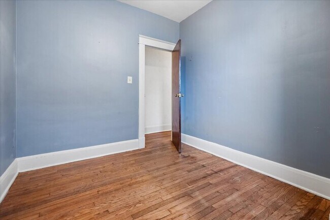 Building Photo - 4007 Biddison Ln