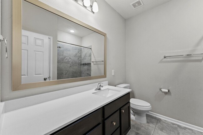 Building Photo - 15335 Oakheath Colony Ln