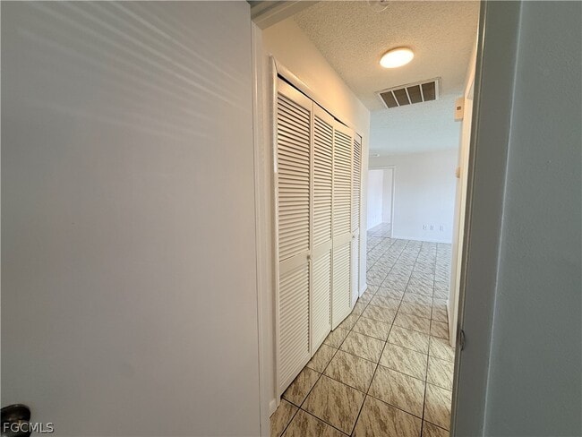 Building Photo - 1912 SE 8th Ave