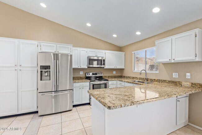 Building Photo - 15457 N 63rd St