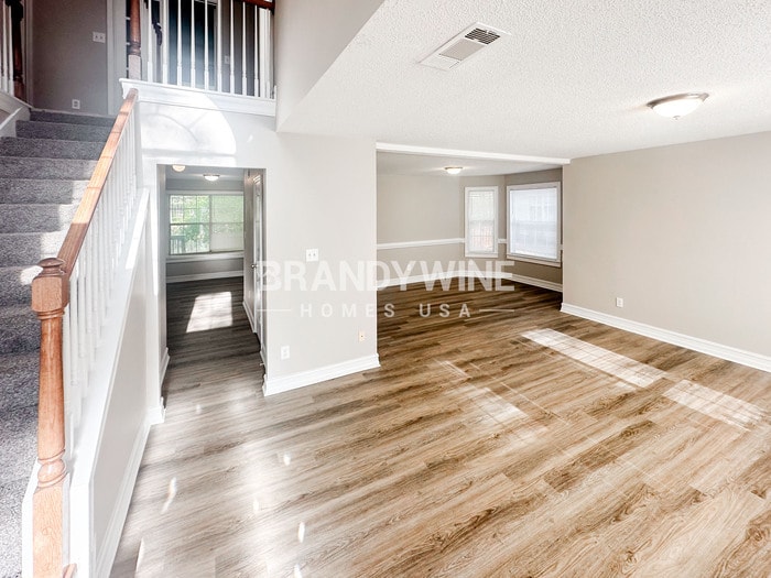 Building Photo - 12339 Lakeside Pkwy