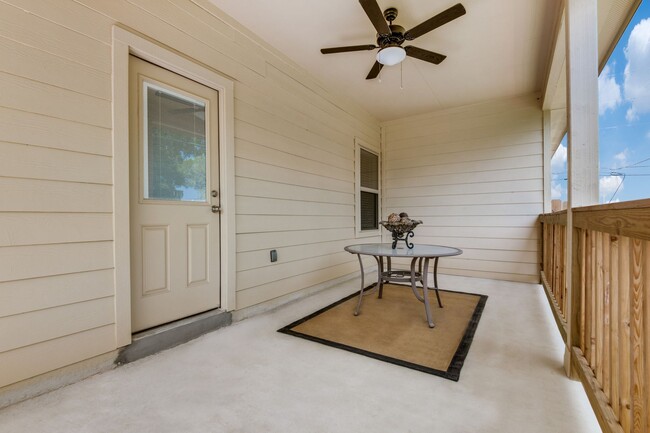 Building Photo - Luxury 2-story | 3-bedroom | 2.5-bath  dup...
