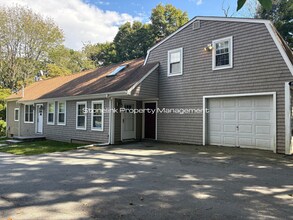 Building Photo - 27-A Laurel Lane