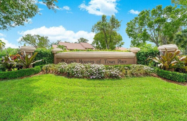 Building Photo - 5520 Coach House Cir