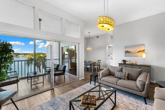 Building Photo - 2651 Citrus Lake Dr