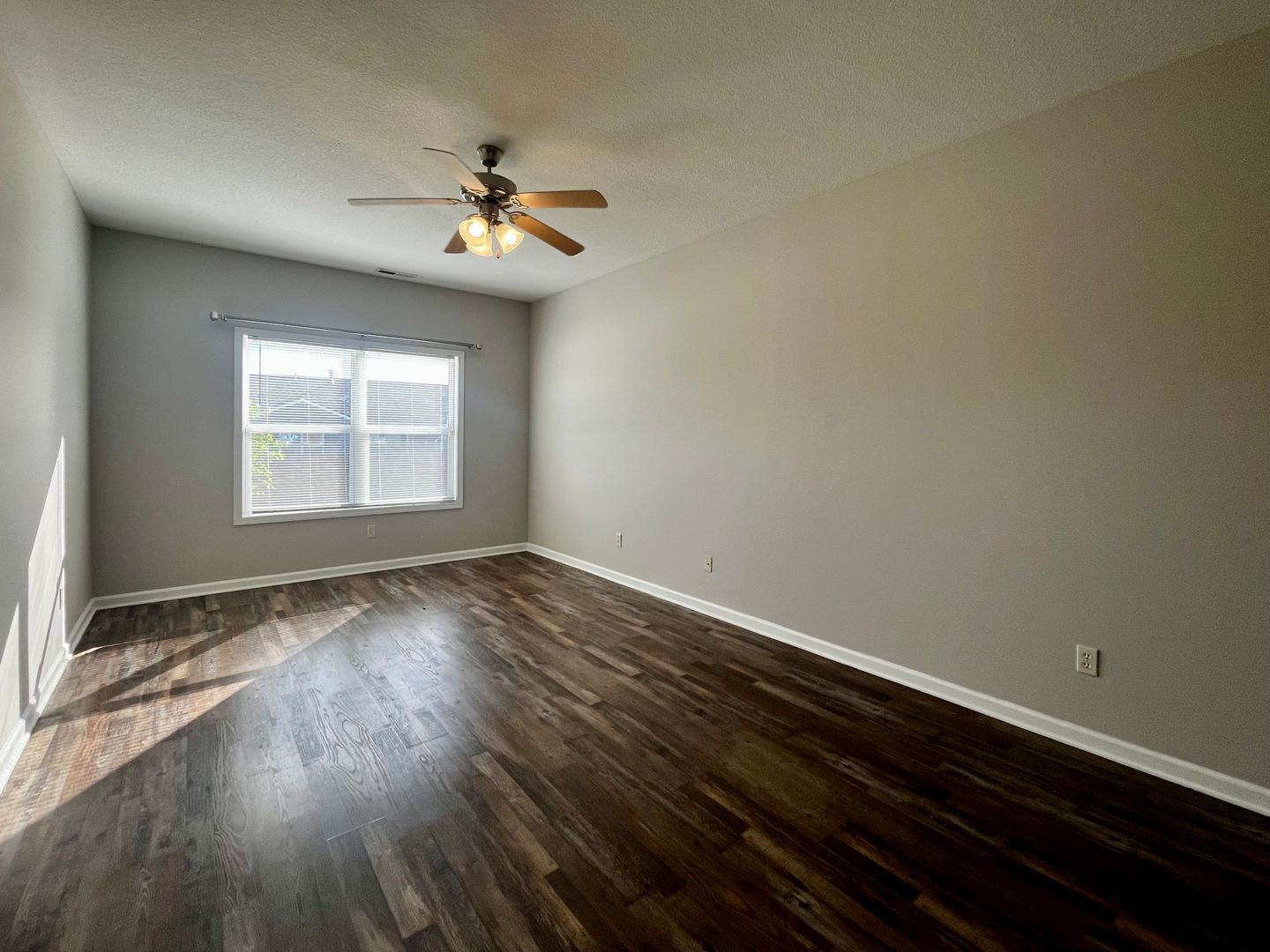 Building Photo - 11013 Calera Passage