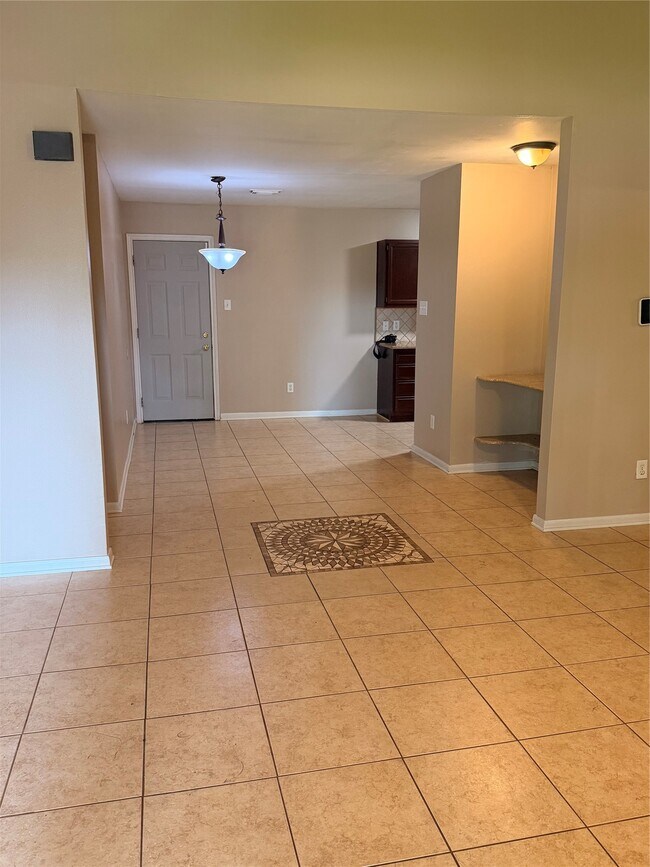 Building Photo - 5334 Tallowpine Terrace