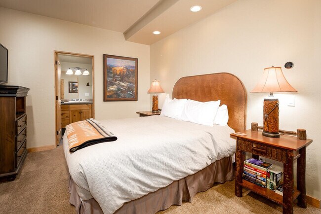 Building Photo - 4 Full Moon Rd