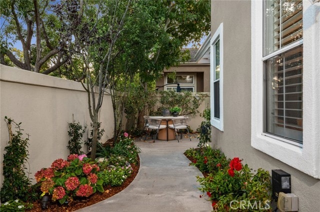 Building Photo - 20 Fecamp