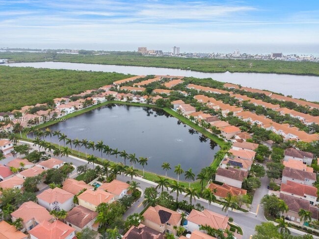 Building Photo - 1560 Seagrape Way