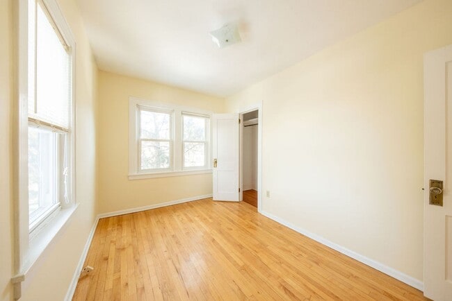 Building Photo - Jager Saratoga