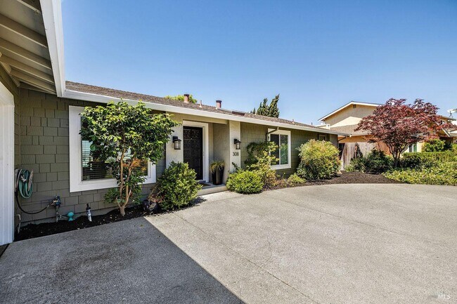 Building Photo - 308 Panorama Ct