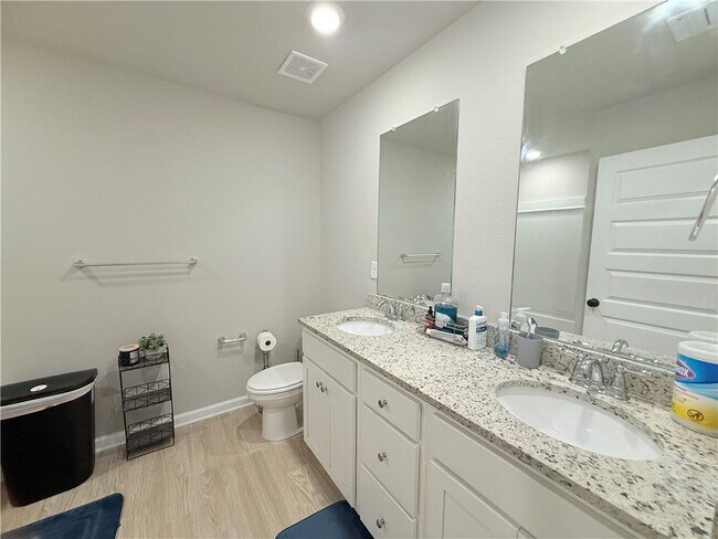 Building Photo - 10611 Burlington Estates Dr