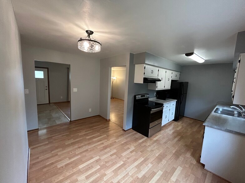 Building Photo - 2709 Albany Ct