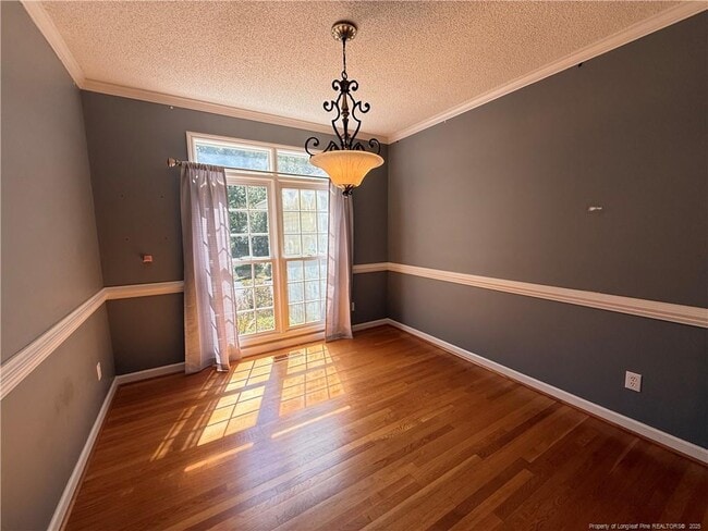 Building Photo - 995 Greenbriar Dr