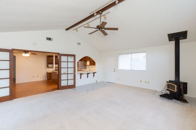 Building Photo - Single Story 3 Bed 2 Bath Home in Poway- Silverset Park