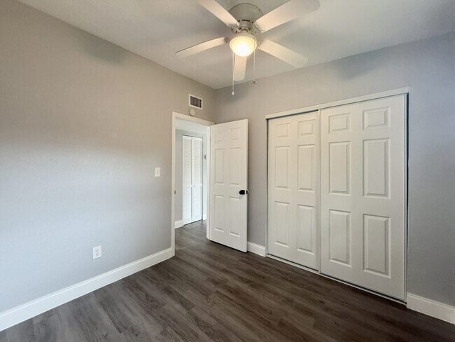 Building Photo - 1375 Tuscola St