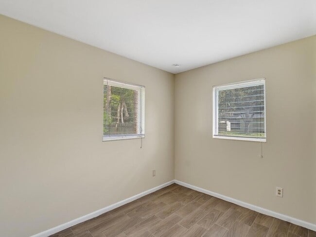 Building Photo - 7502 Pacific Ave