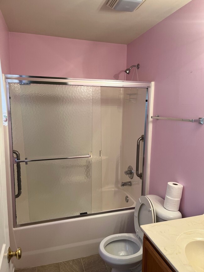 Master Bathroom 2 - 166 Larck Crest Ln