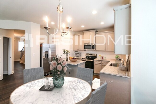 Building Photo - 521 Fiery Warbler St