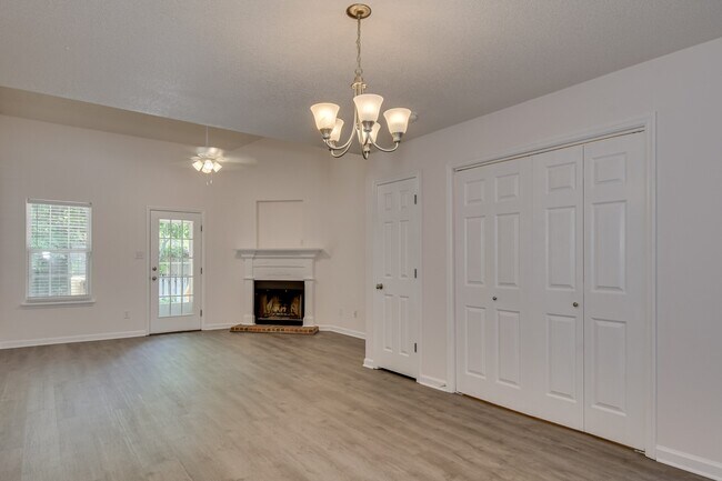 Building Photo - 513 Brians Way