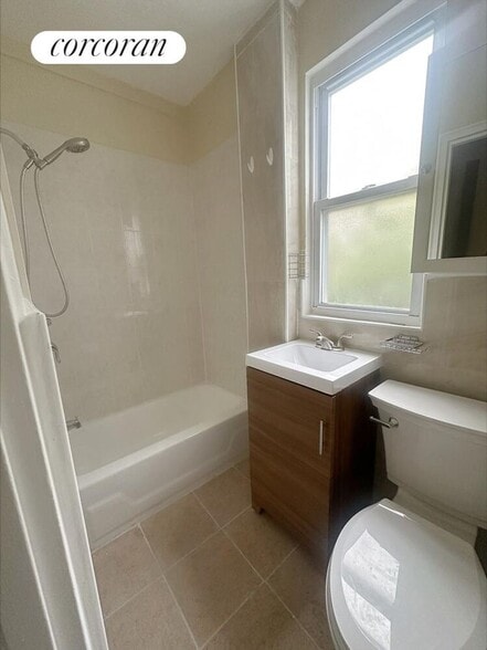 Building Photo - 65 Conklin Ave