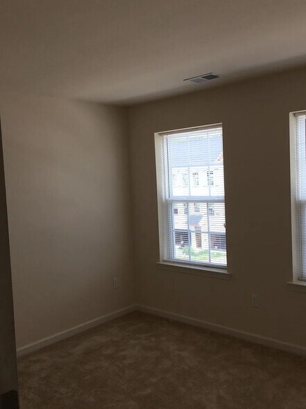 Bedroom 3 - 535 Liam Pl