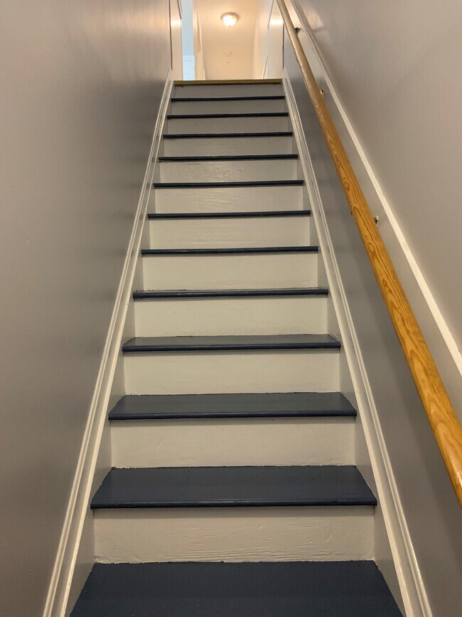 Staircase to Main Floor - 523 Mosher St