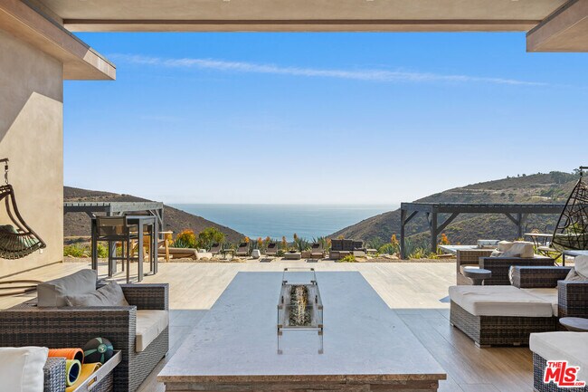 Building Photo - 10715 Yerba Buena Rd