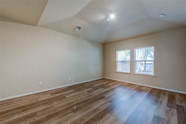 Building Photo - 4323 Wellington Grove Ln
