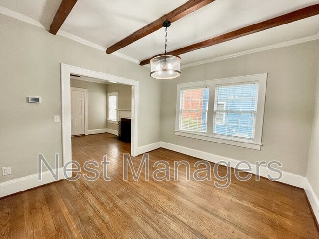 Building Photo - 1312 Summitt Ave