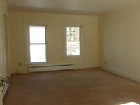 Building Photo - Pine St - 015
