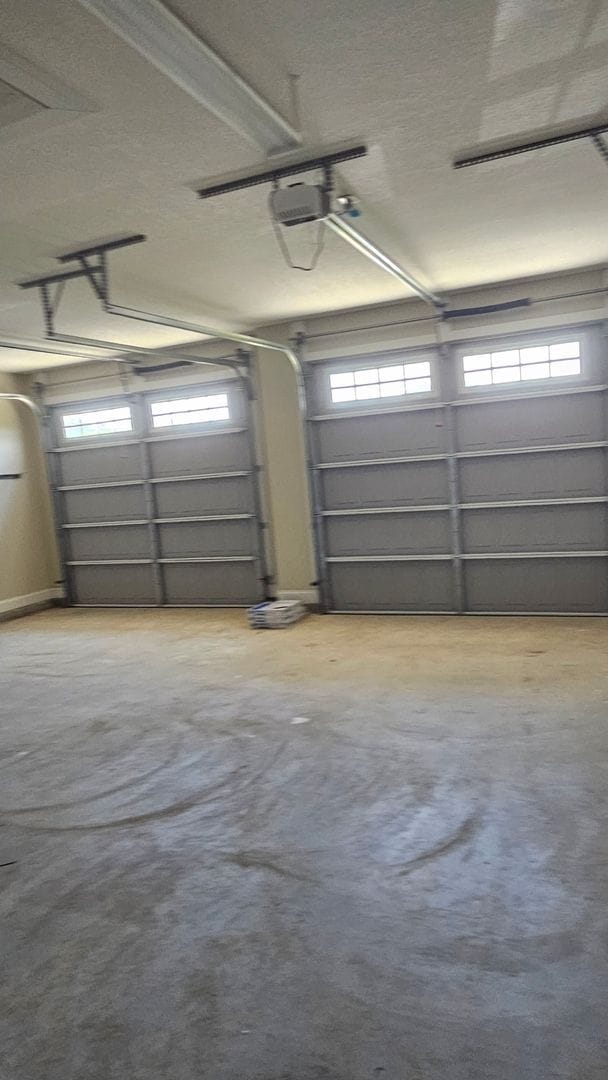 Building Photo - Knights Landing four bedroom home