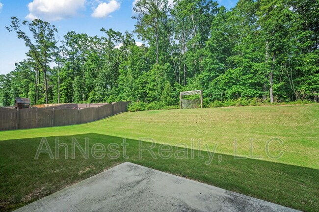 Building Photo - 3012 Hawthorn Farm Blvd