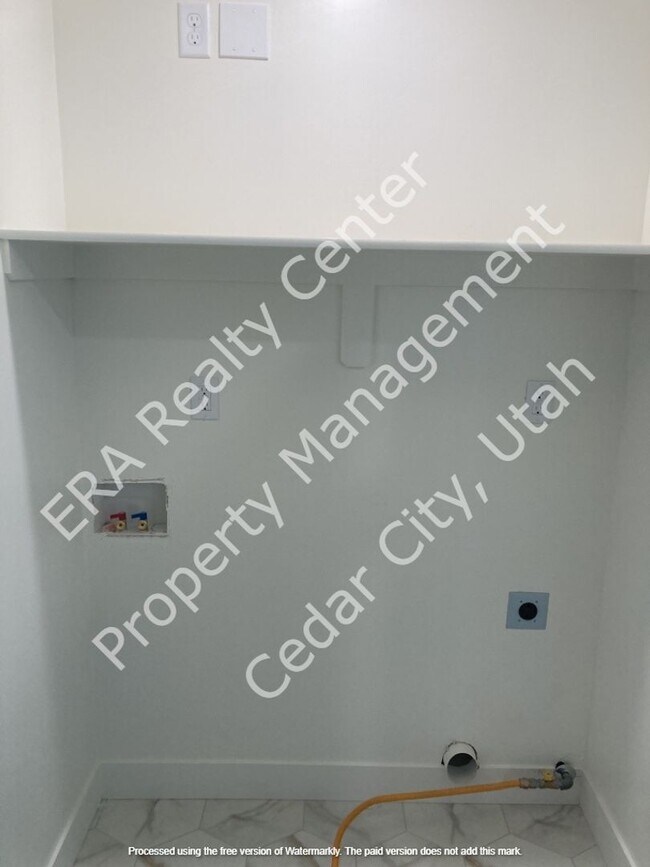 Building Photo - 4283 UT-56