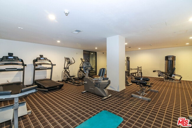 Building Photo - 625 S Berendo St