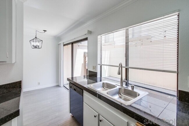 Building Photo - 3268 Via Marin