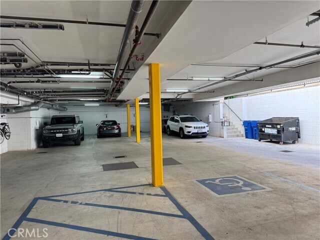 Building Photo - 5432 Hermitage Ave