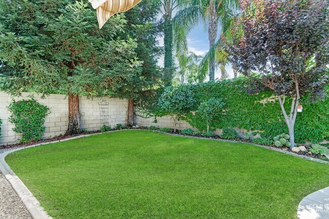 Building Photo - Brighton Estates Luxury 4-Bedroom Home wit...