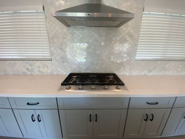Building Photo - 4 bedroom 2.5 bath recently renovated home...