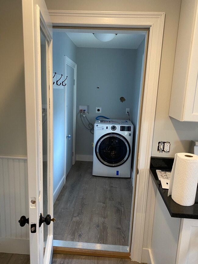 Washer & Dryer - 26 Ward St