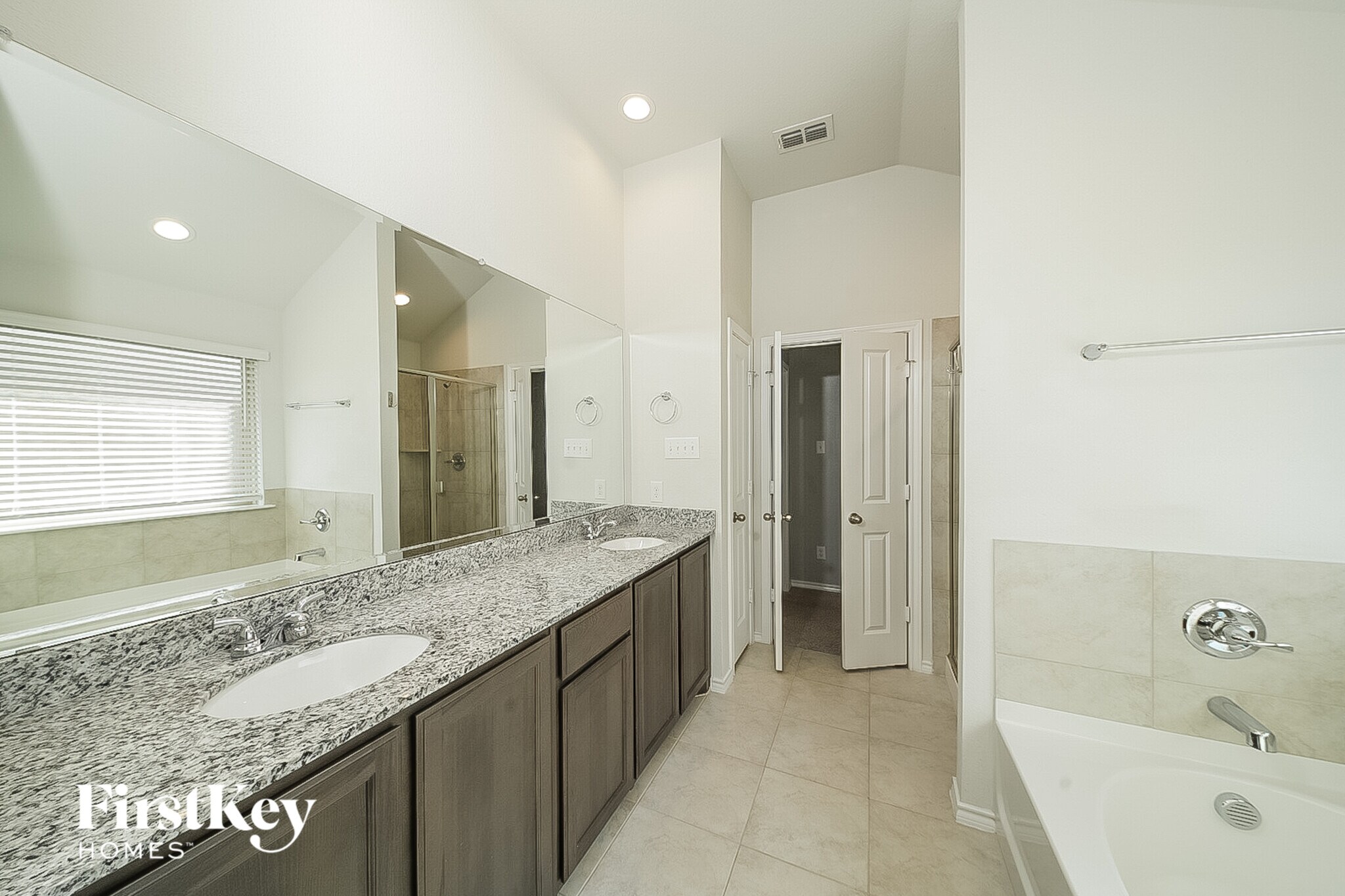 Building Photo - 2537 Doe Run