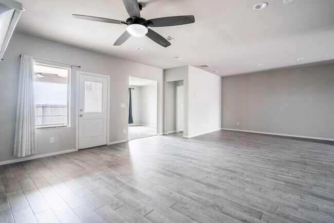 Building Photo - 7108 Buckwheat Rd