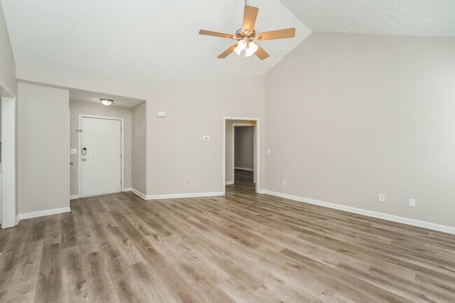 Building Photo - 1530 Range Heights Terrace