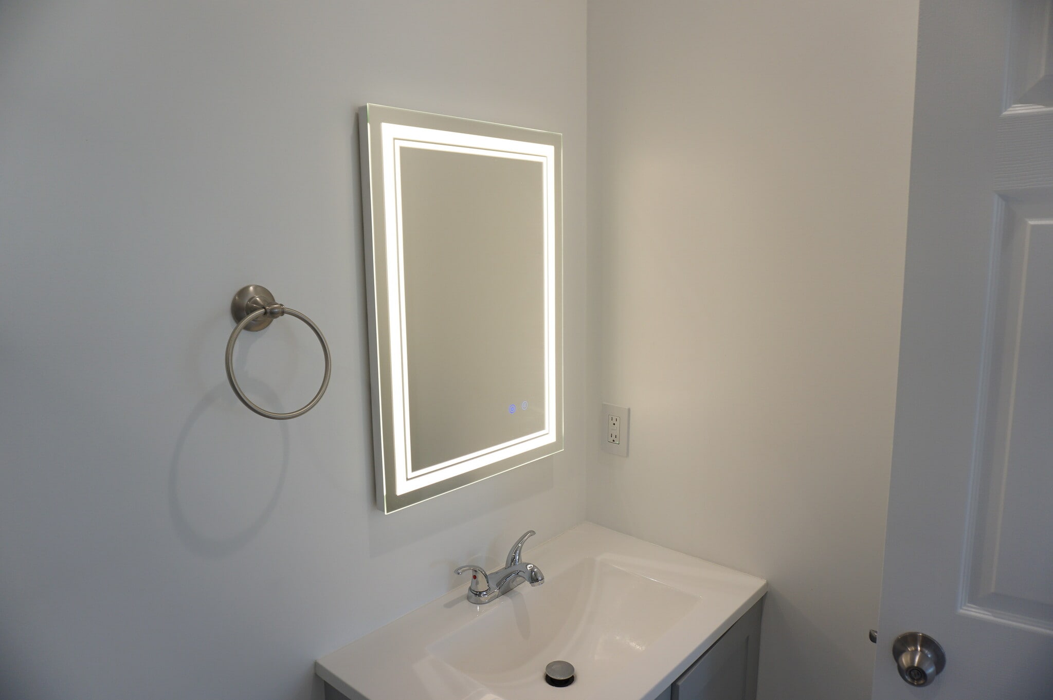 Building Photo - 8826 Quartz Ave