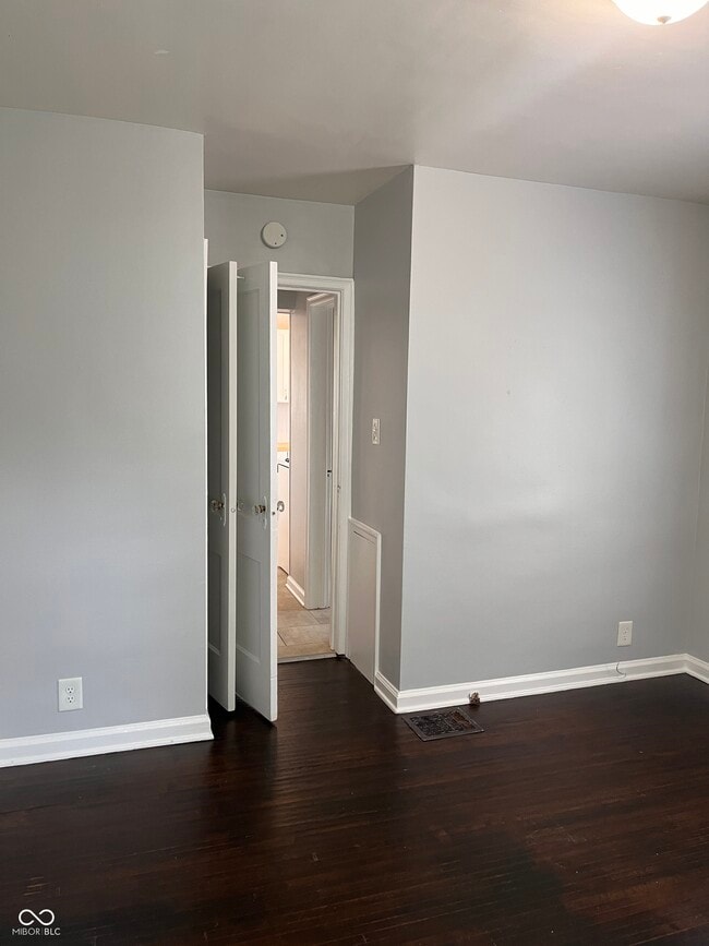 Building Photo - 4842 Hillside Ave