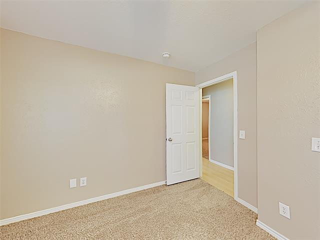 Building Photo - 1804 Mercedes Pl