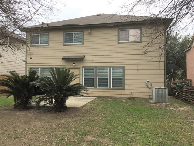 Building Photo - 10423 Manor Crk