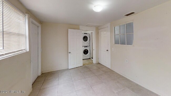 Building Photo - 1450 Parental Home Rd