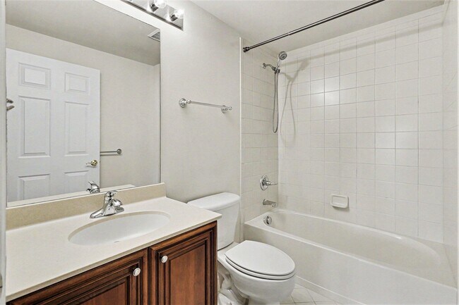 Building Photo - 24829 Reeds Pointe Dr